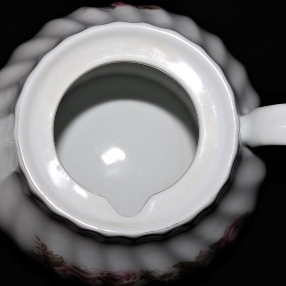 Royal Oak Wild Pink Roses with Daisies Teapot | Vintage Royal Oak Tea Pot - Picture 7 of 15